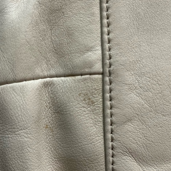 Coach White Leather Shoulder Bag - Picture 15 of 16